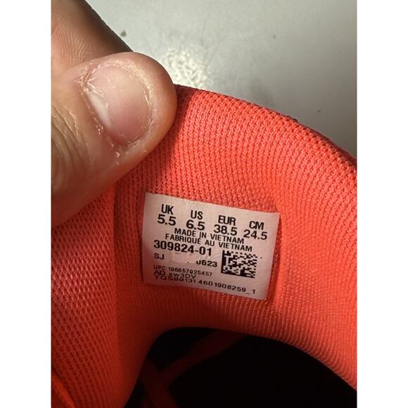 Puma MB.01 LaMelo Ball Red Breast Cancer Awareness Basketball Shoes 6.5 US - Picture 16 of 16